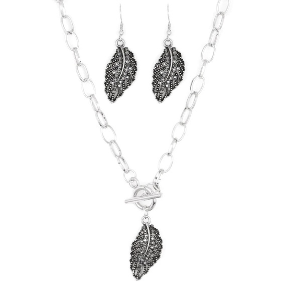 paparazzi Jewelry - Pilot Quest Paparazzi Leaf Necklace & Earrings Set